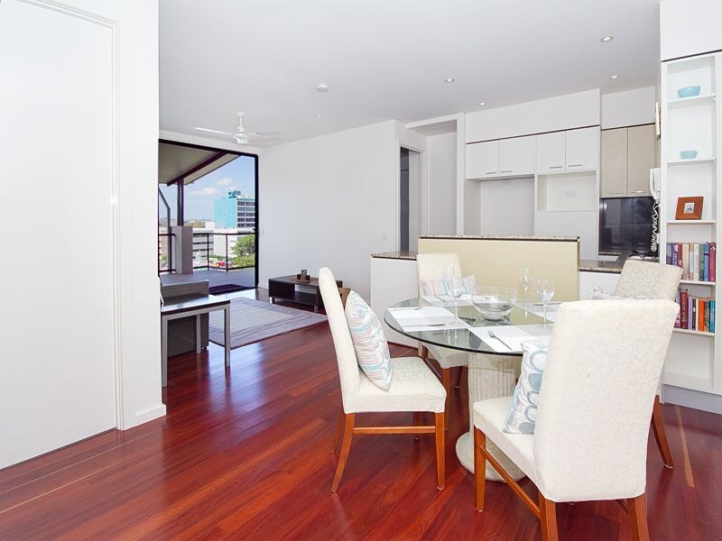 27/26 Holland Street, Toowong QLD 4066