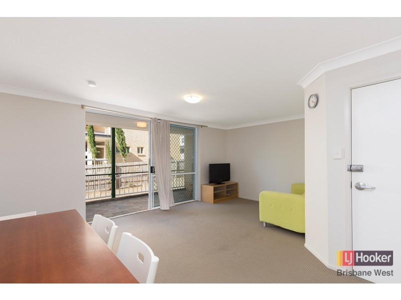 2/22-26 Warren Street, St Lucia QLD 4067