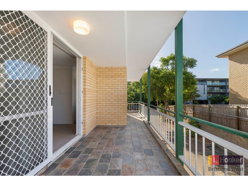 2/22-26 Warren Street, St Lucia QLD 4067