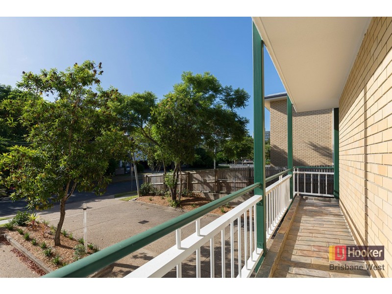 2/22-26 Warren Street, St Lucia QLD 4067