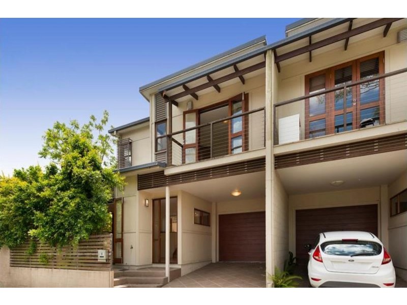 13 Wells Lane, Toowong QLD 4066