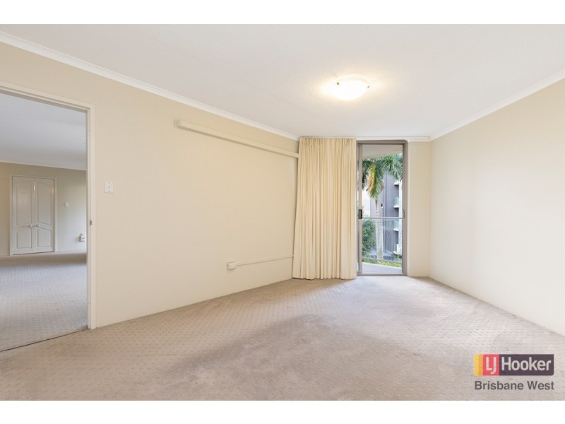 11/82 Sandford Street, St Lucia QLD 4067