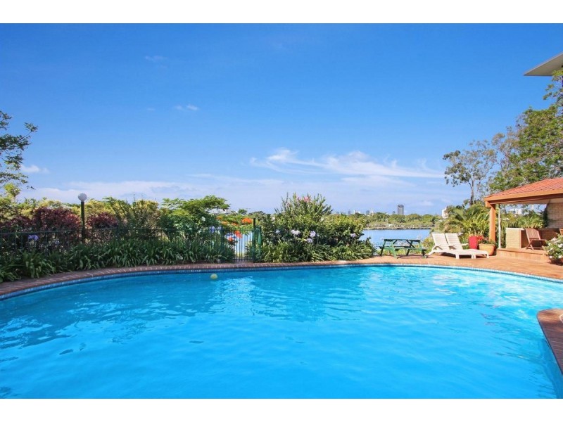 11/82 Sandford Street, St Lucia QLD 4067