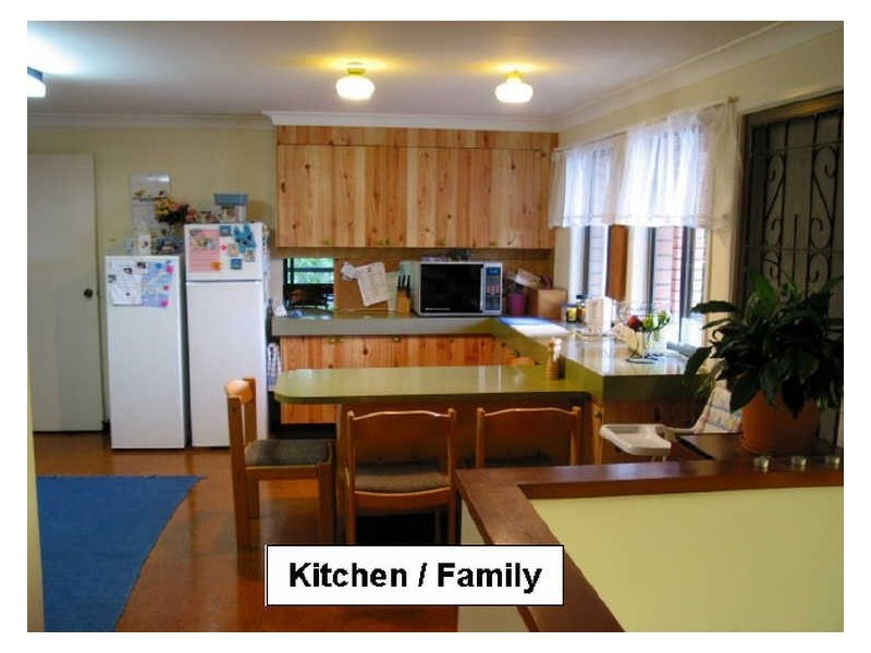 276 Chapel Hill Road, Chapel Hill QLD 4069