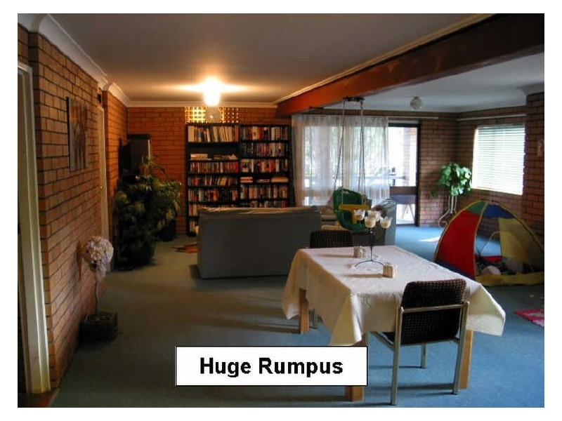 276 Chapel Hill Road, Chapel Hill QLD 4069