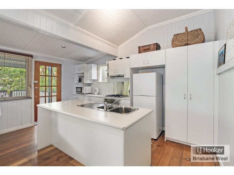 16 Eton Street, Toowong QLD 4066