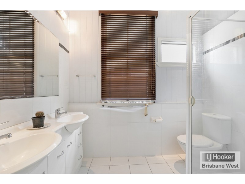 16 Eton Street, Toowong QLD 4066