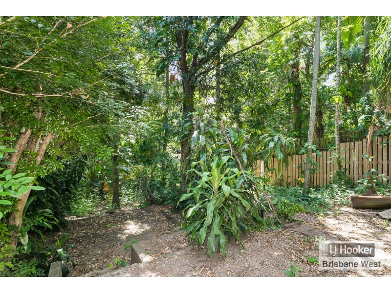 16 Eton Street, Toowong QLD 4066