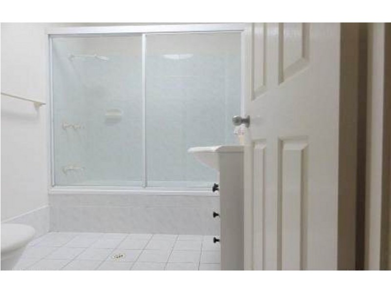 1/50 Durham Street, St Lucia QLD 4067