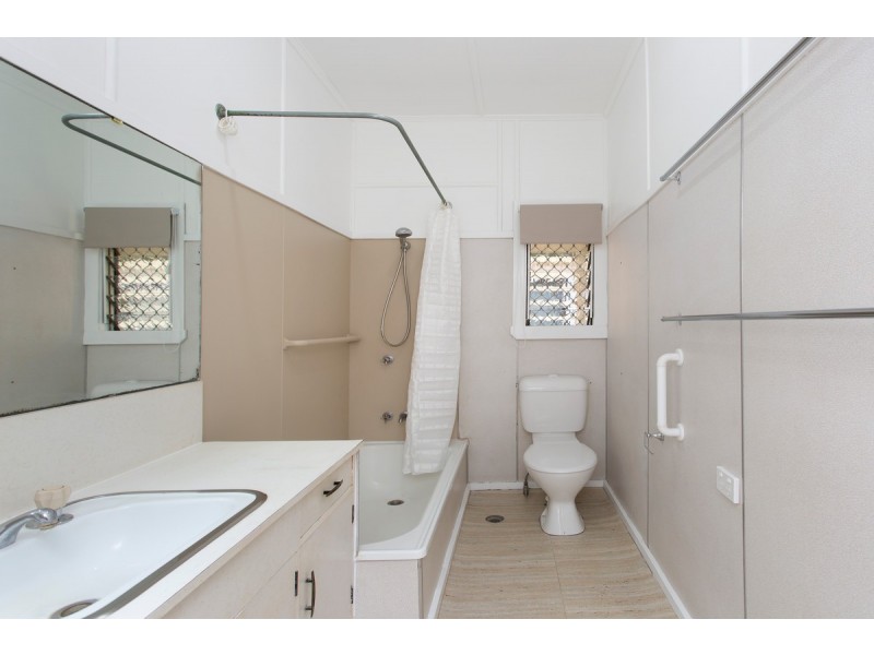 74 Oxford Terrace, Taringa QLD 4068