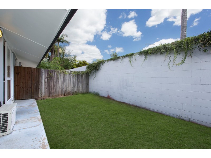 2/43 Lambert Road, Indooroopilly QLD 4068