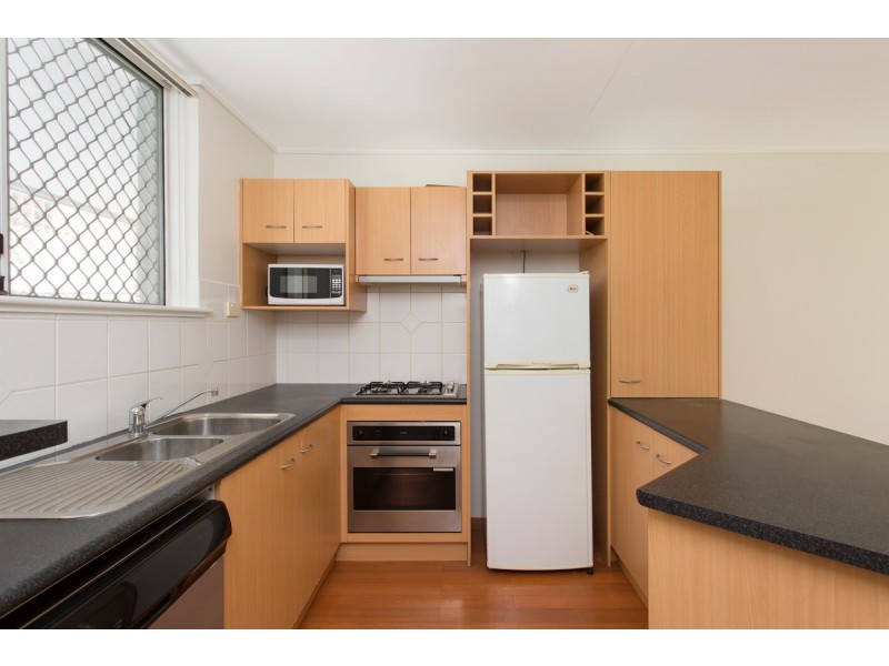 2/43 Lambert Road, Indooroopilly QLD 4068