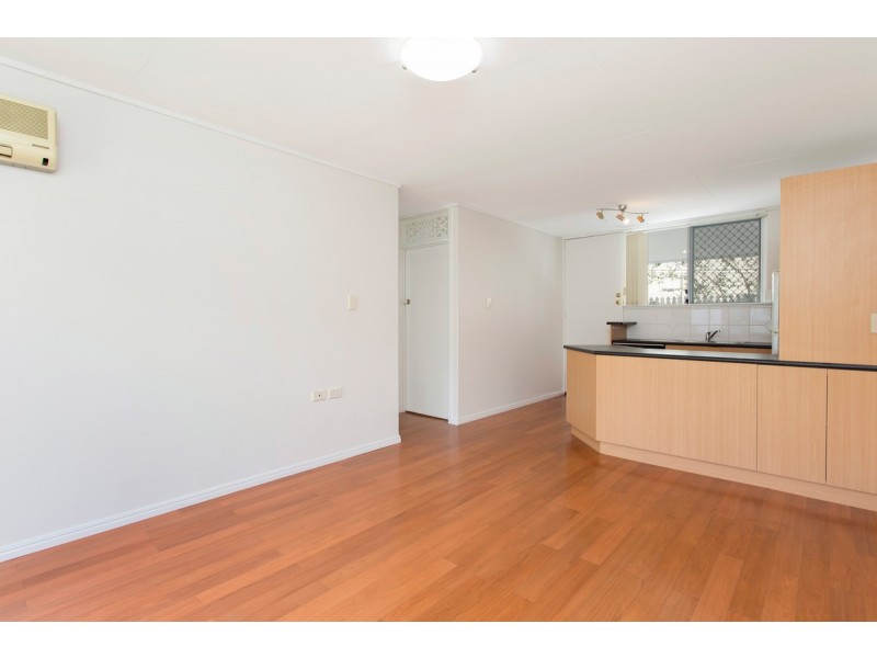 2/43 Lambert Road, Indooroopilly QLD 4068