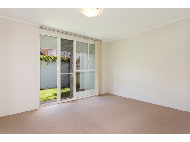 2/43 Lambert Road, Indooroopilly QLD 4068