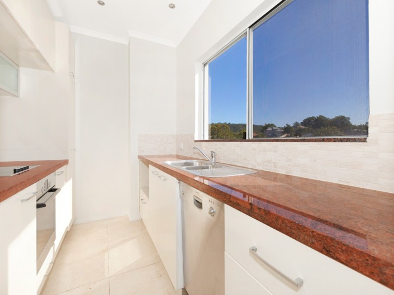 8/8 Underhill Avenue, Indooroopilly QLD 4068