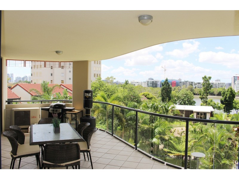 140/7 Land Street, Toowong QLD 4066