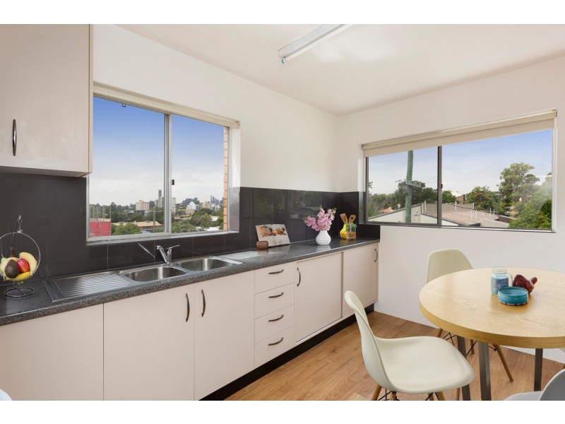 4/57 Brisbane Street, St Lucia QLD 4067