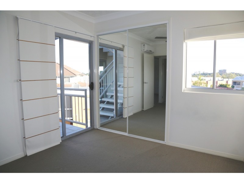 19/36 Holland Street, Toowong QLD 4066