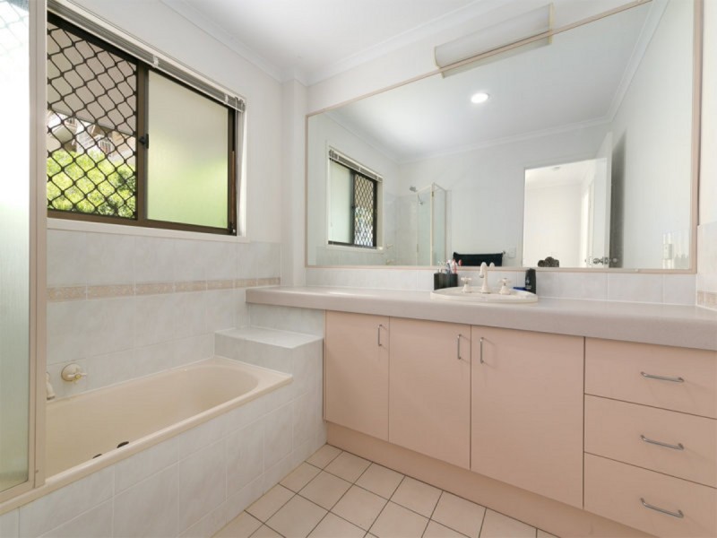 2/123 Whitmore Street, Taringa QLD 4068