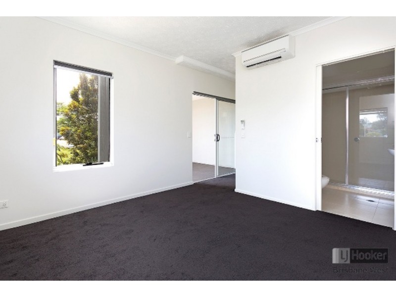 2/8 Underhill Avenue, Indooroopilly QLD 4068