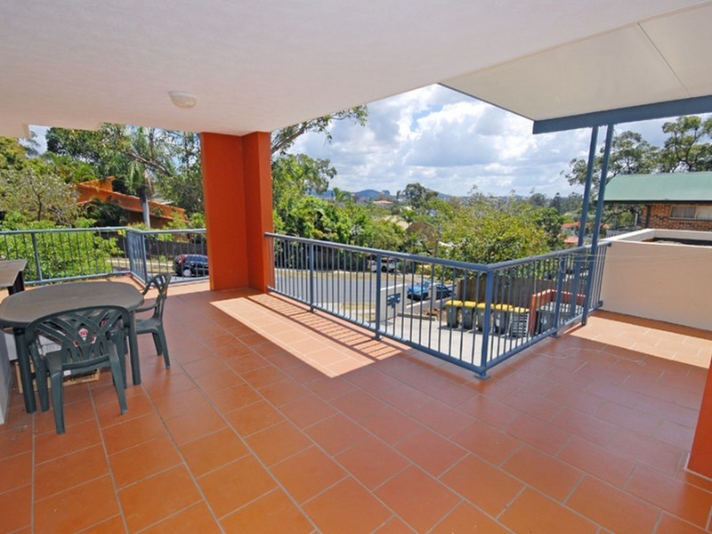 1/194 Carmody Road, St Lucia QLD 4067