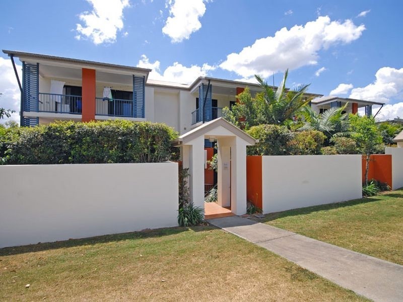 1/194 Carmody Road, St Lucia QLD 4067