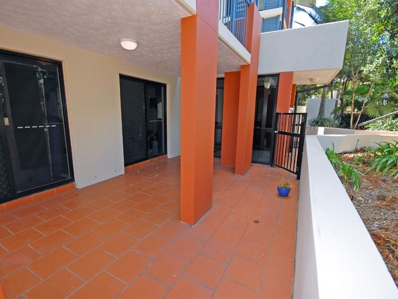 1/194 Carmody Road, St Lucia QLD 4067