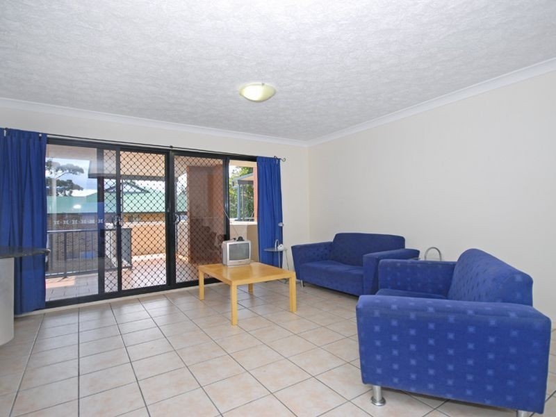 1/194 Carmody Road, St Lucia QLD 4067