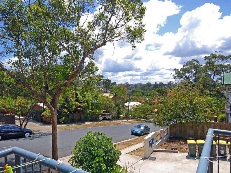 1/194 Carmody Road, St Lucia QLD 4067