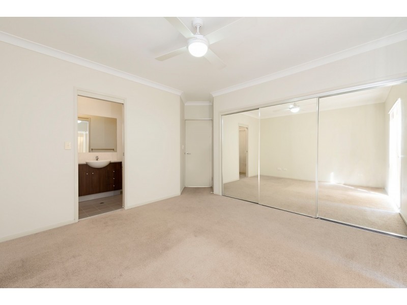 3/45 Railway Avenue, Indooroopilly QLD 4068