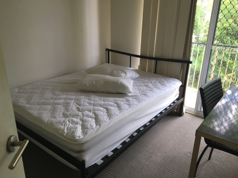 3/11 Sir Fred Schonell Drive, St Lucia QLD 4067