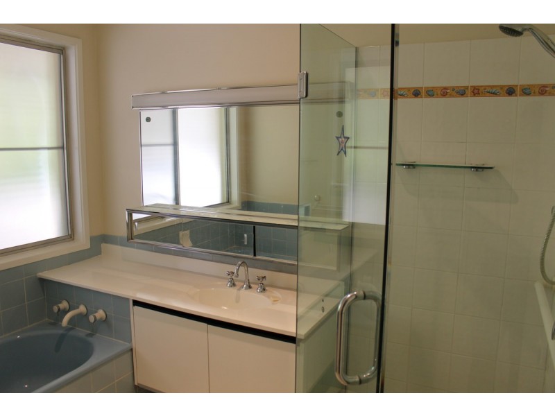 18 Fenchurch Street, Fig Tree Pocket QLD 4069