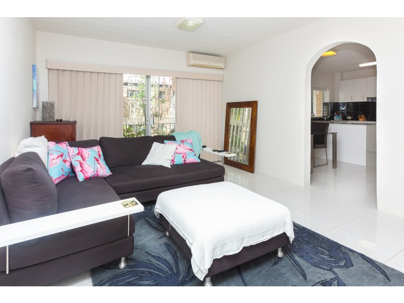 1/60 Sisley Street, St Lucia QLD 4067