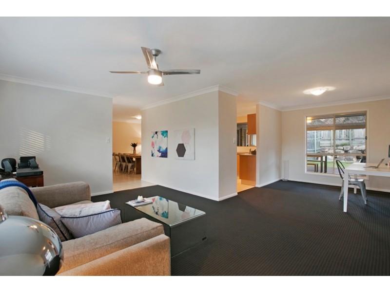 12 Oleosa Close, Moggill QLD 4070