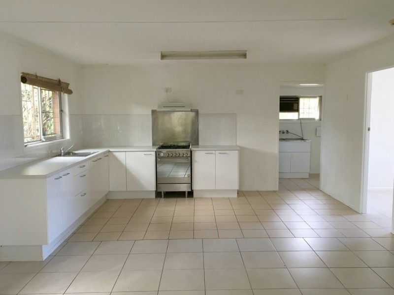 868 Moggill Road, Kenmore QLD 4069
