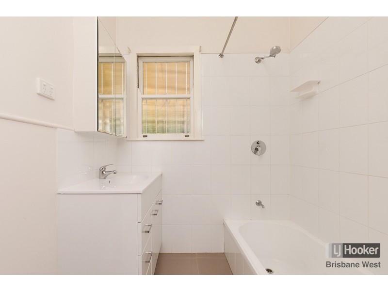 155 Broseley Road, Toowong QLD 4066