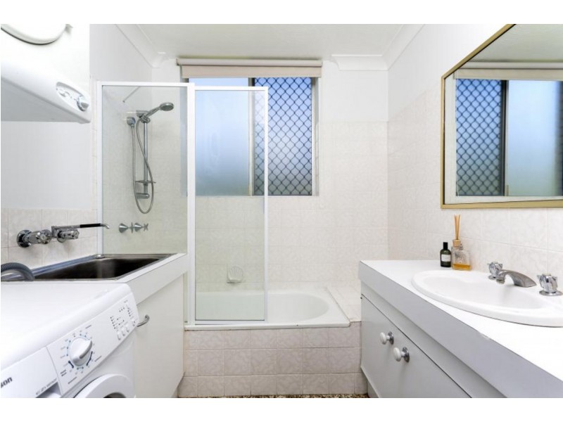 4/22 Waverley Road, Taringa QLD 4068