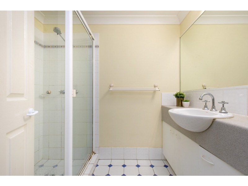 11/32 Cadell Street, Toowong QLD 4066