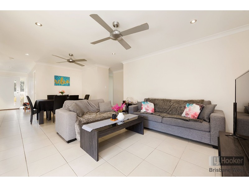 5 Asher Place, Moggill QLD 4070