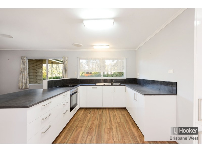 13 Larool Street, Kenmore QLD 4069