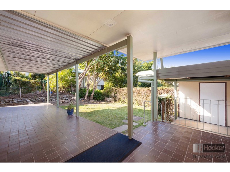 13 Larool Street, Kenmore QLD 4069