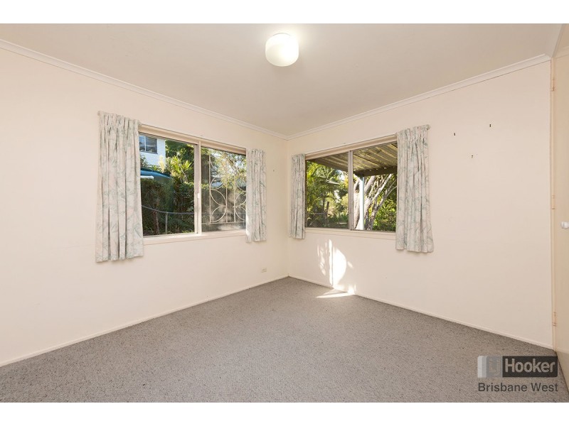 13 Larool Street, Kenmore QLD 4069