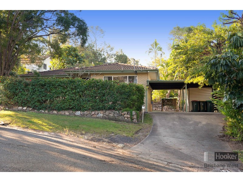 13 Larool Street, Kenmore QLD 4069