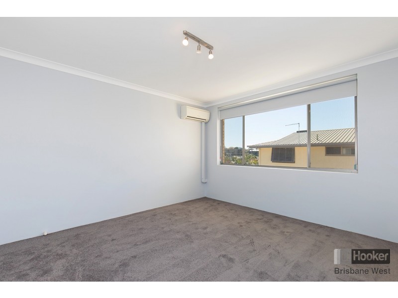 4/22 Holland Street, Toowong QLD 4066