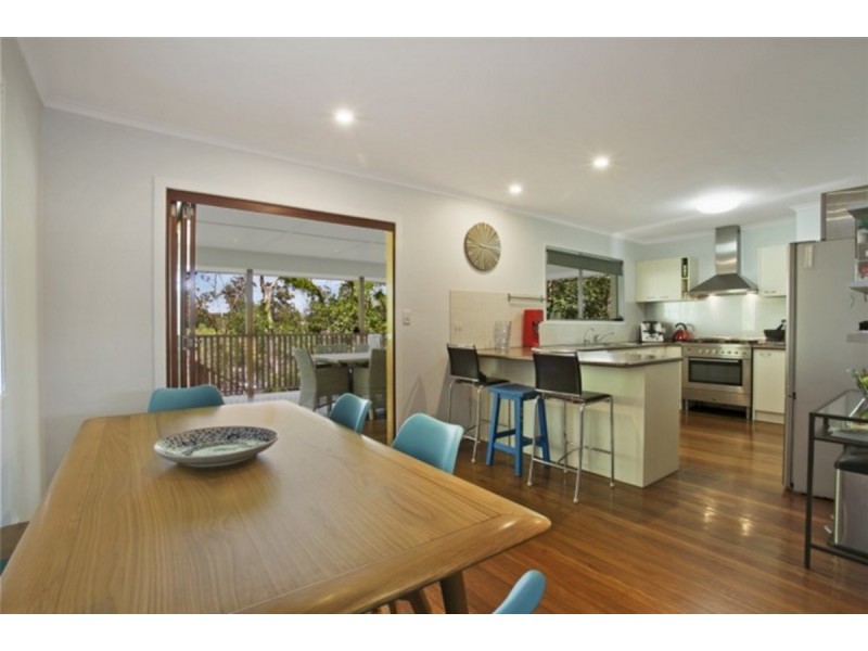 176 Burbong Street, Chapel Hill QLD 4069