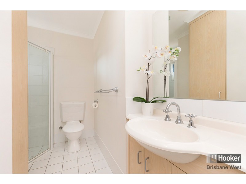 8/29 Durham Street, St Lucia QLD 4067