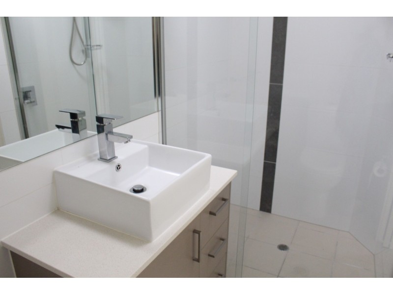 5/118 Carmody Road, St Lucia QLD 4067