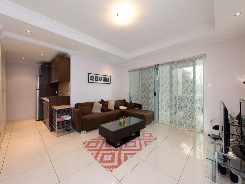 203/28 Dengate Lane, St Lucia QLD 4067