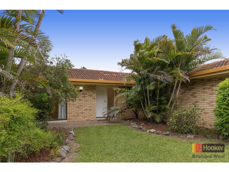 27 Marmindie Street, Chapel Hill QLD 4069