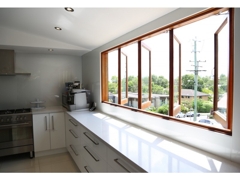 4/23 Woodstock Road, Toowong QLD 4066